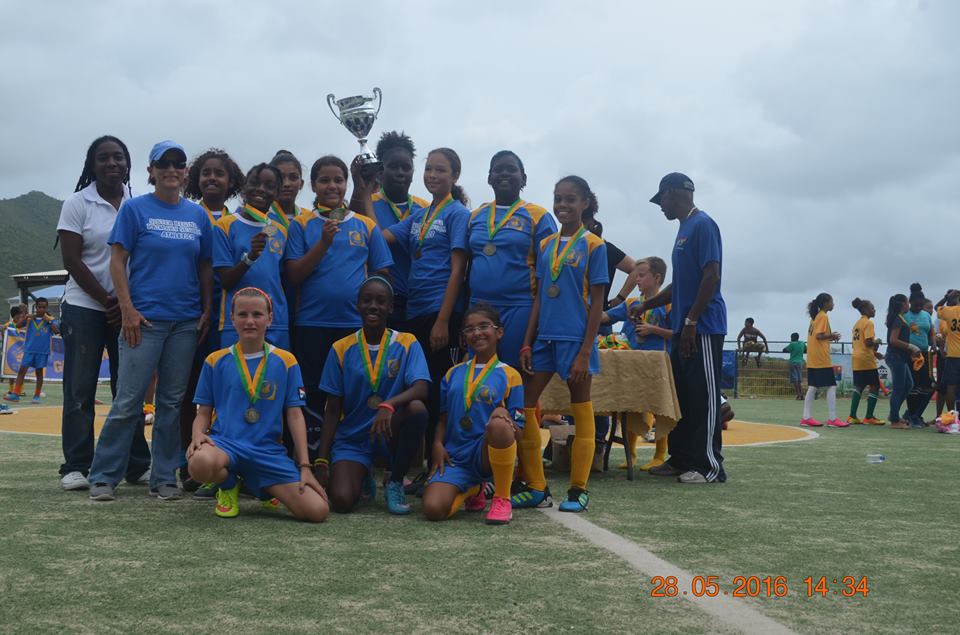 SZV donates to St.Maarten Soccer Educational Foundation